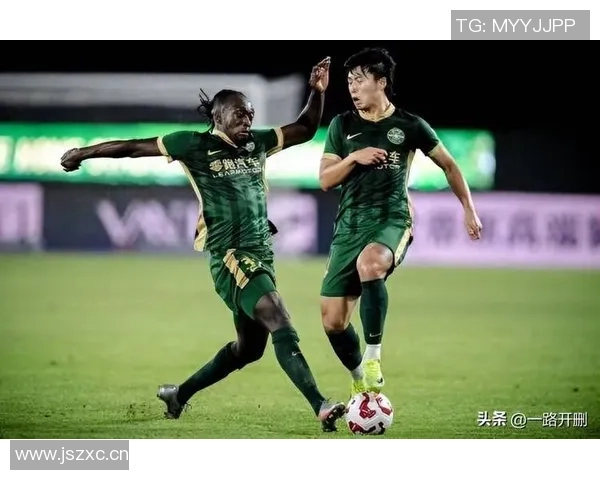 武汉篮球队技术争议引发热议球迷与专家各执己见探讨战术与裁判判罚