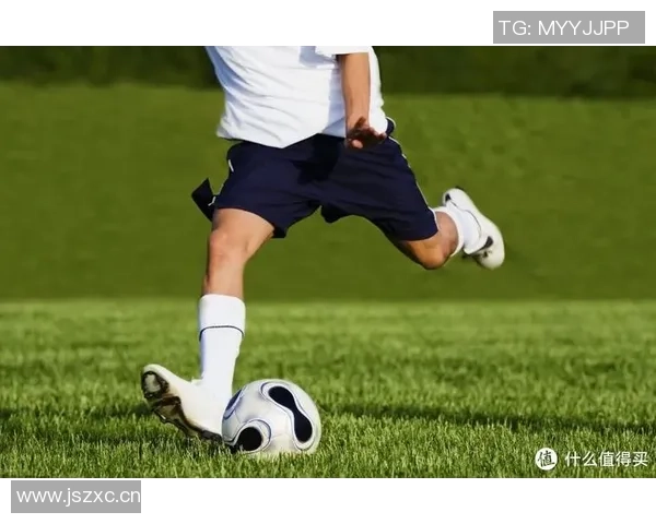 培养小孩成为足球明星的有效方法与实用技巧分享